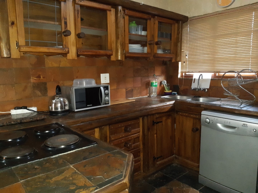 2 Bedroom Property for Sale in Kannoniers Park North West